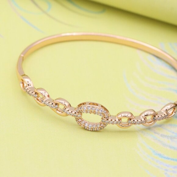 Rose Gold Bangle with Diamond-Accented Oval Chain Link Design, XPBL0590 - Picture 2 of 12